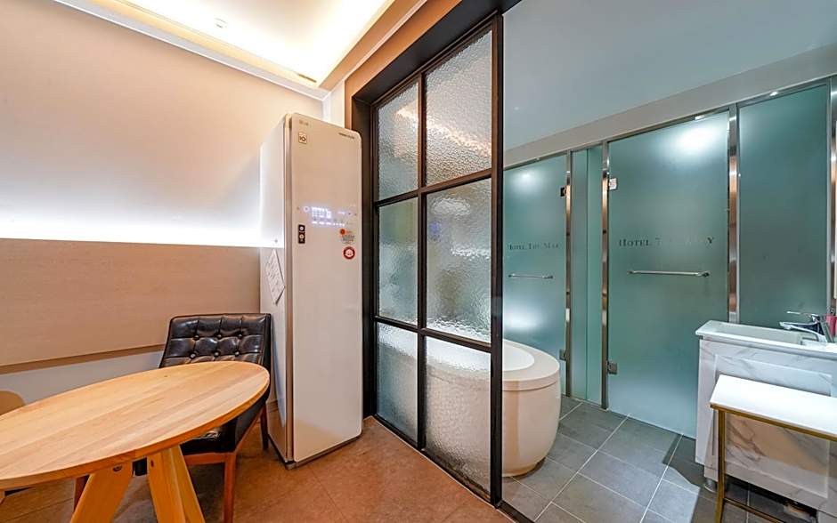 Busan Gangseo Sinhodong Hotel The May