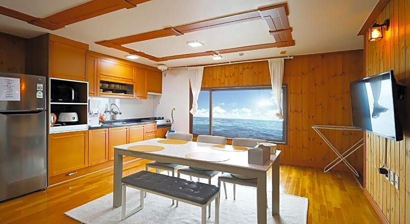 Fantastic Ocean View Sydney Hotel