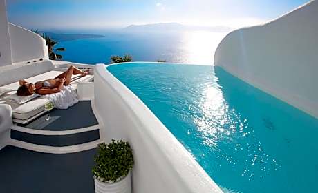 Infinity Suites & Dana Villas