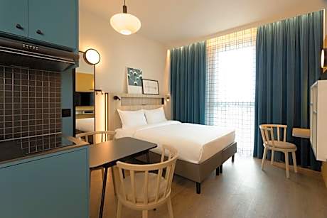 Studio with One Double Bed