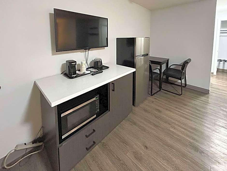 Studio 6 Suites Vancouver WA Waterfront
