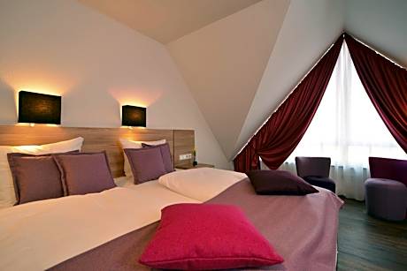 Deluxe Single Room