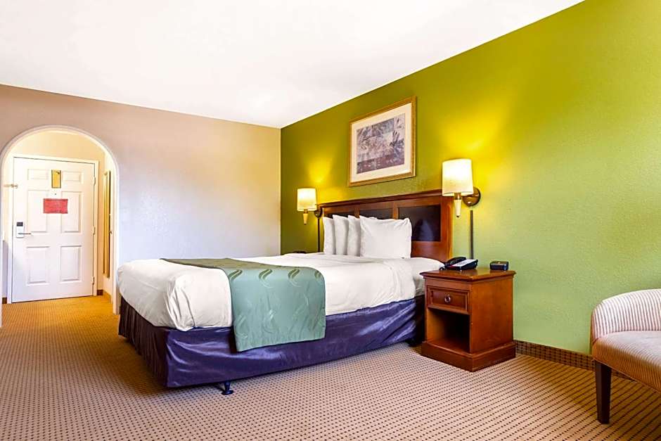 Rodeway Inn Auburn- Foresthill