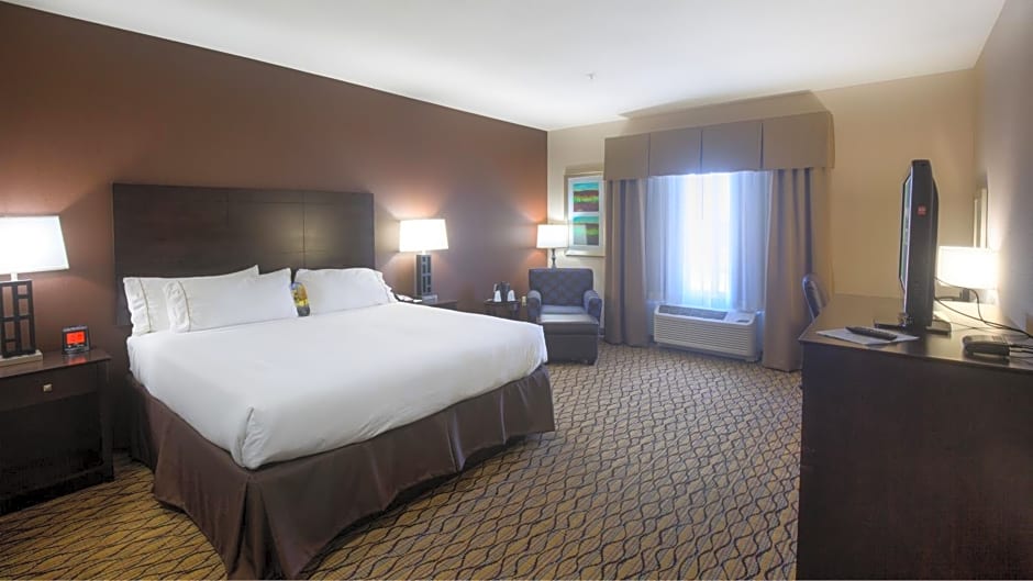 Holiday Inn Express Hotel And Suites Elk City