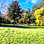 Te Puia Hot Springs Hotel