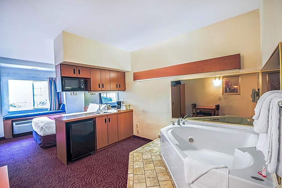 Econo Lodge Inn & Suites Mesquite - Dallas East