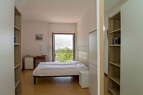 Double Room with Lake View - Annex