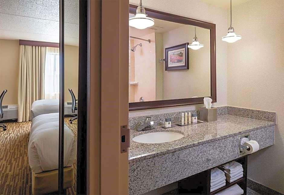 DoubleTree By Hilton, Leominster