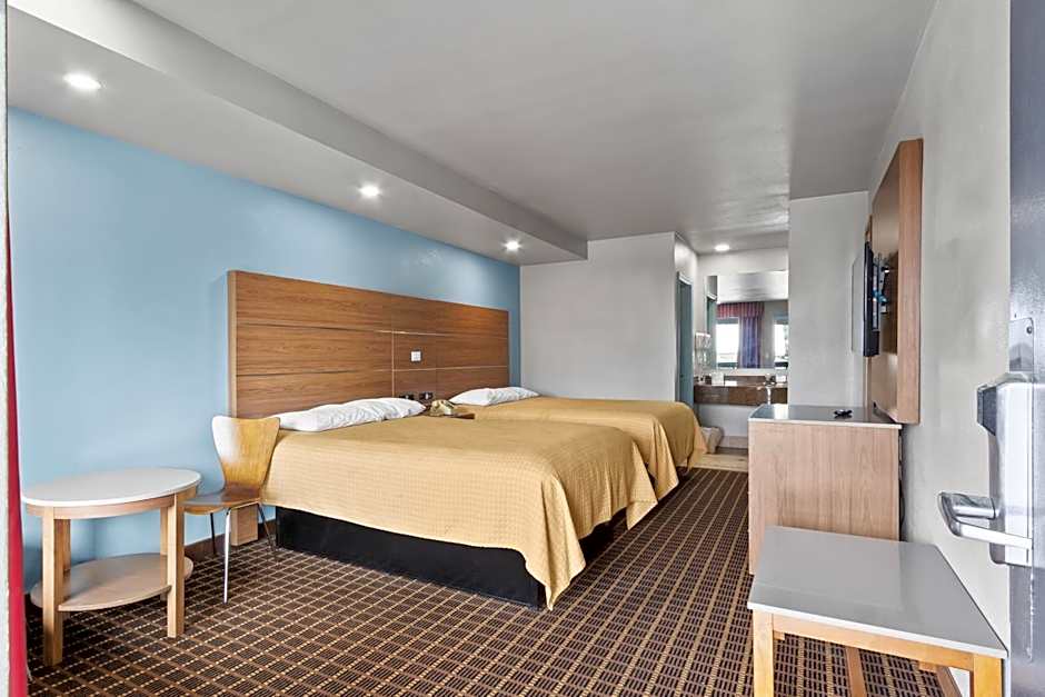 Regency Inn Near Boardwalk & Hurlburt Field