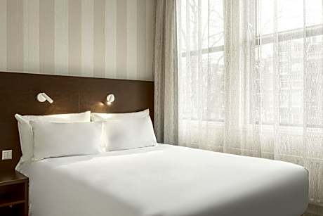 Standard Room with Canal View