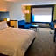 Holiday Inn Express & Suites Tracy