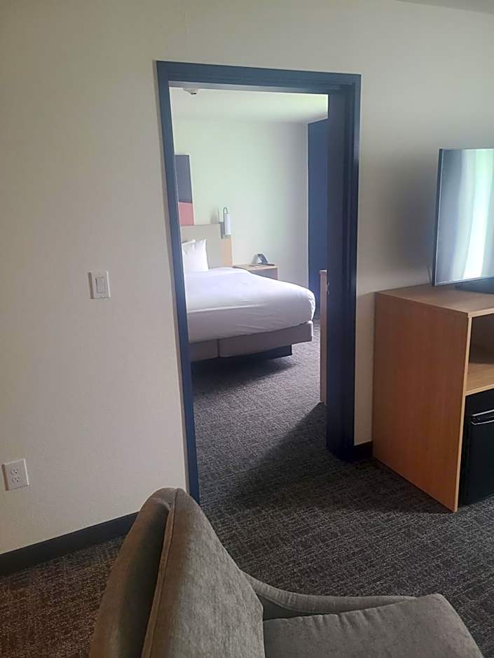 Dothan East Inn & Suites