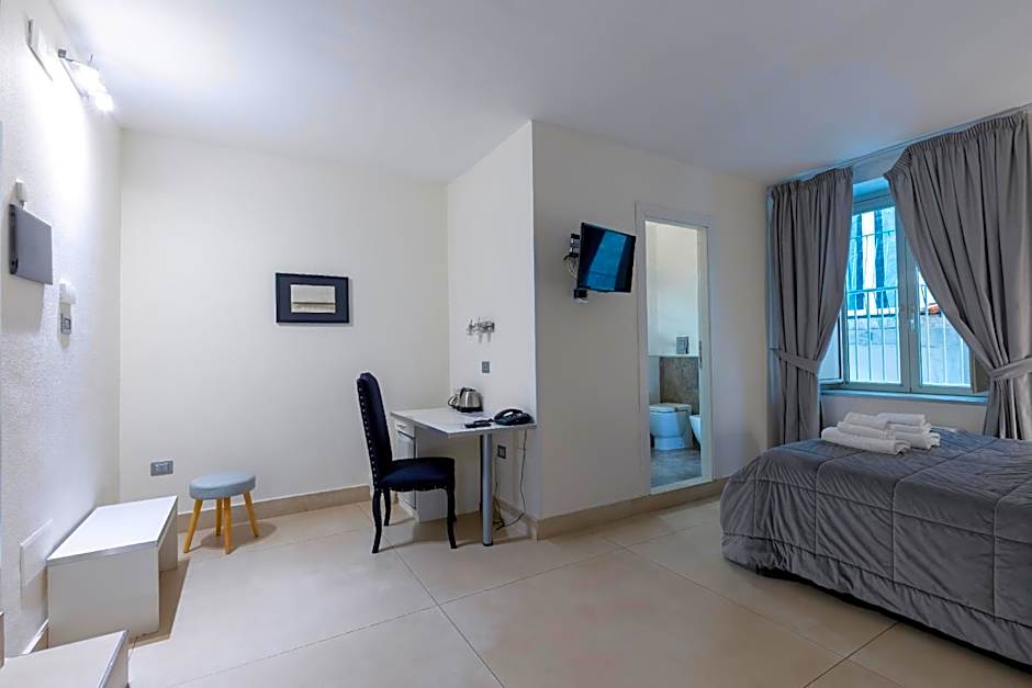 Photo 1 of 4 of Triple Room