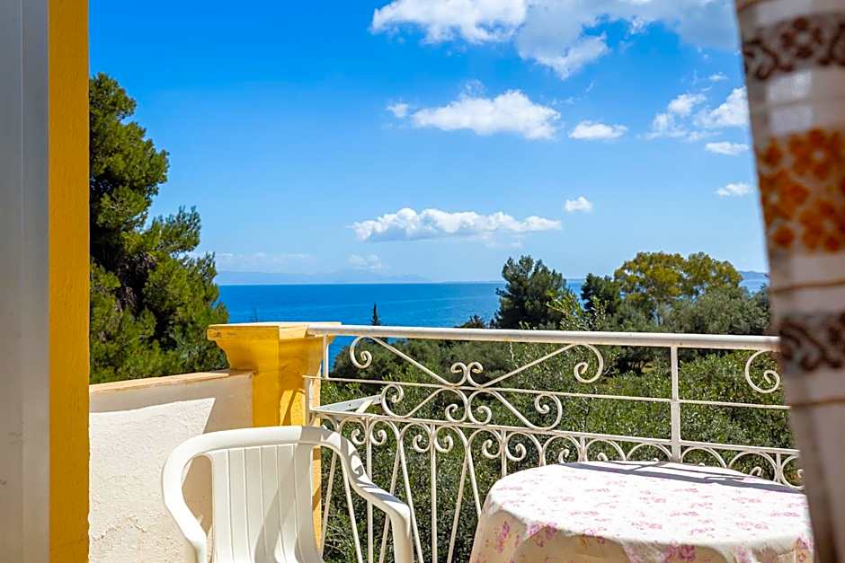 Alexandros Studios by Estia