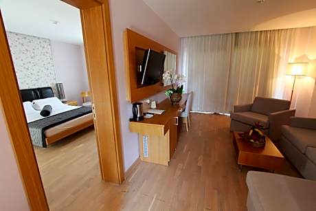 Suite Room