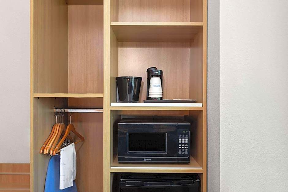 Microtel Inn & Suites by Wyndham Panama City