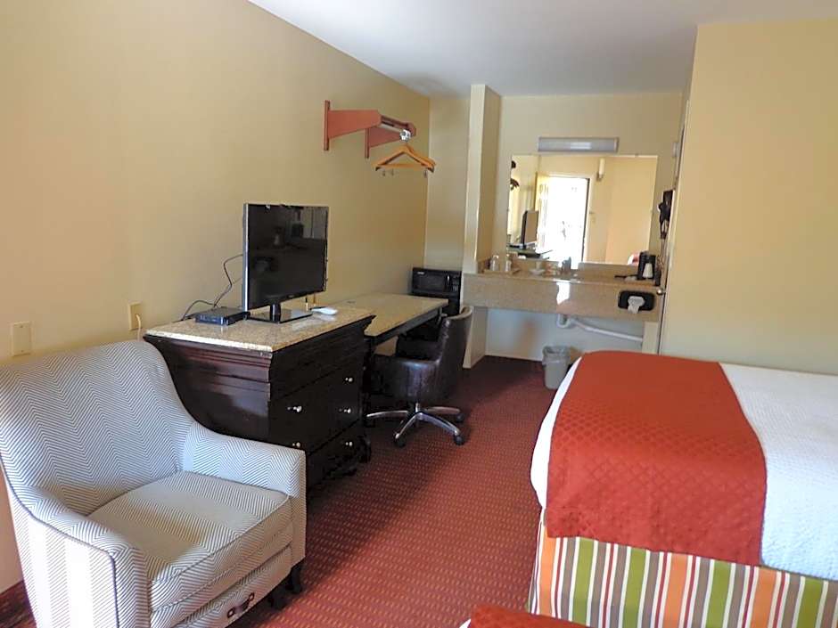 Economy Inn Express Warren