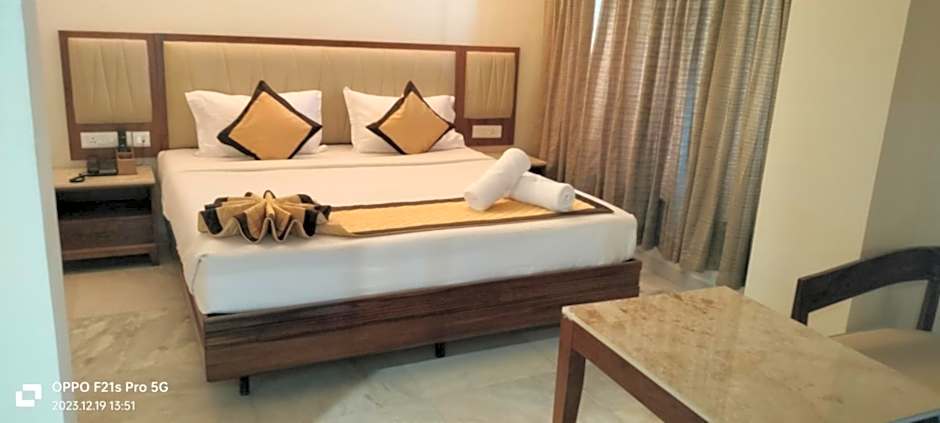 Hotel Saratharajans