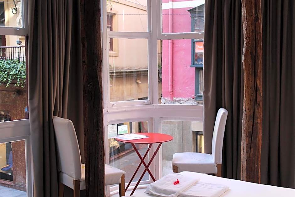 Pensión AliciaZzz Bed And Breakfast Bilbao
