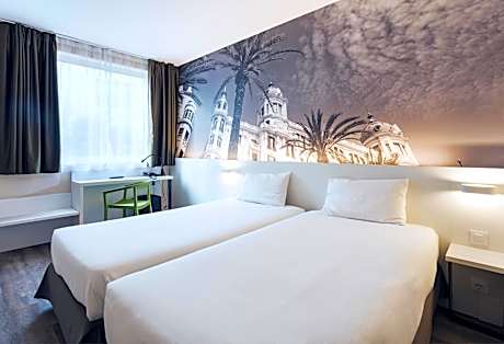 Twin Room with Sea View