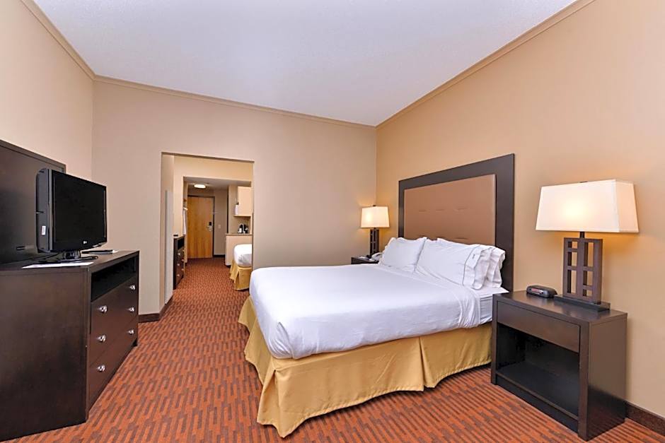 Holiday Inn Express Breezewood By IHG
