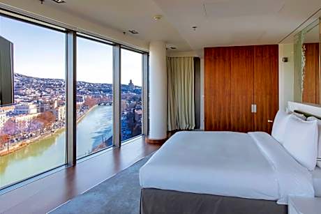 Premium Room with Panoramic City View