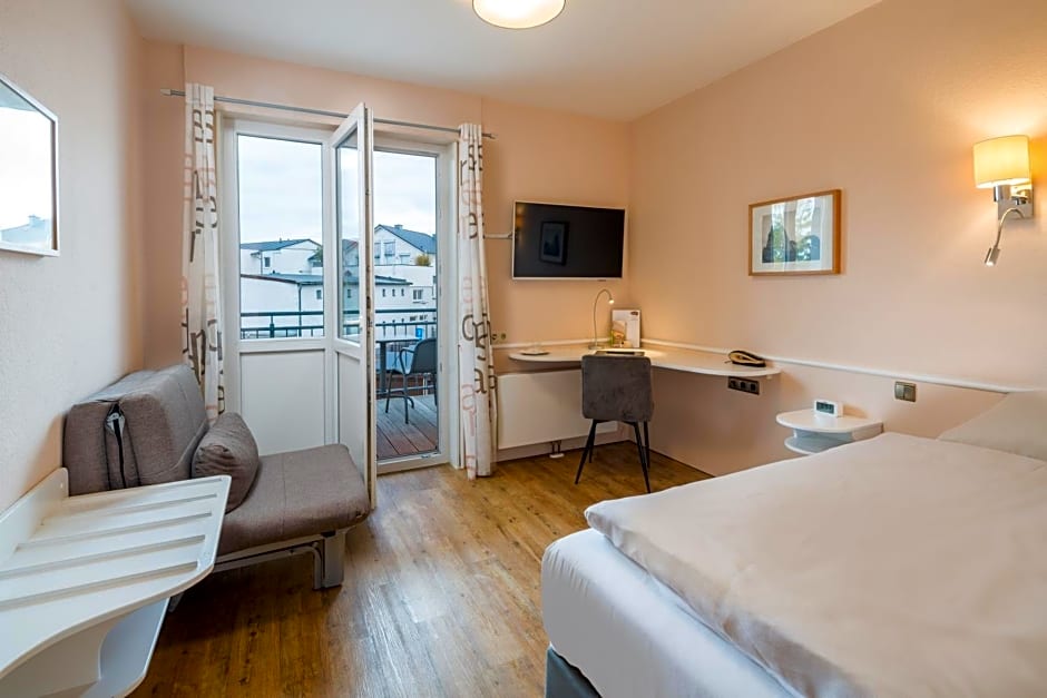 Schäfers Hotel, Self-Check-in, Cafe und Bäcker am Hotel