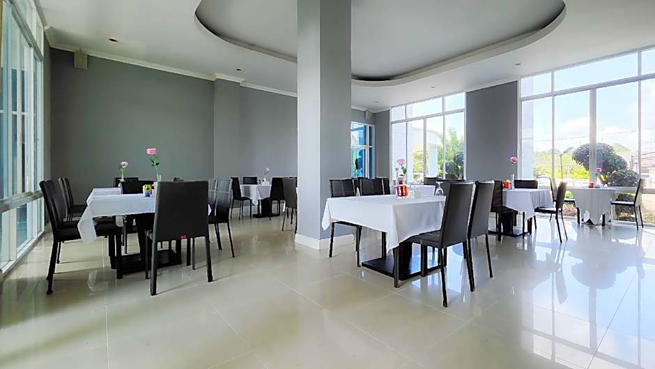 La Vie En Rose Hotel