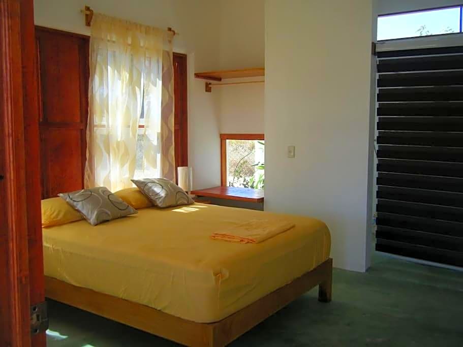 Casa Colibrí Agua Blanca