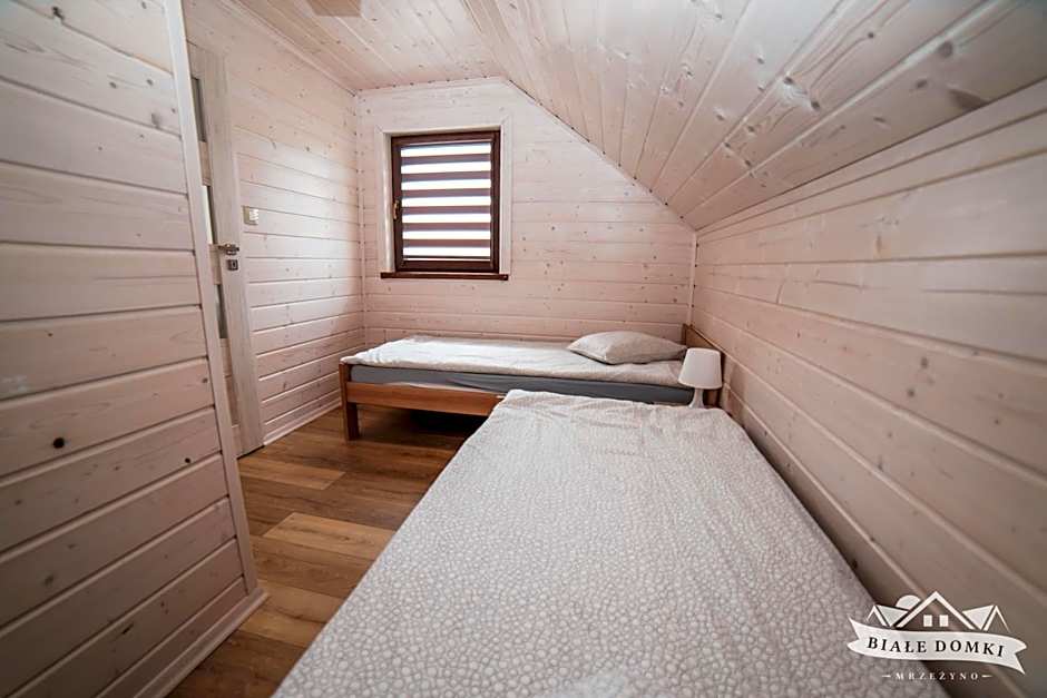 Białe Domki Mrzeżyno