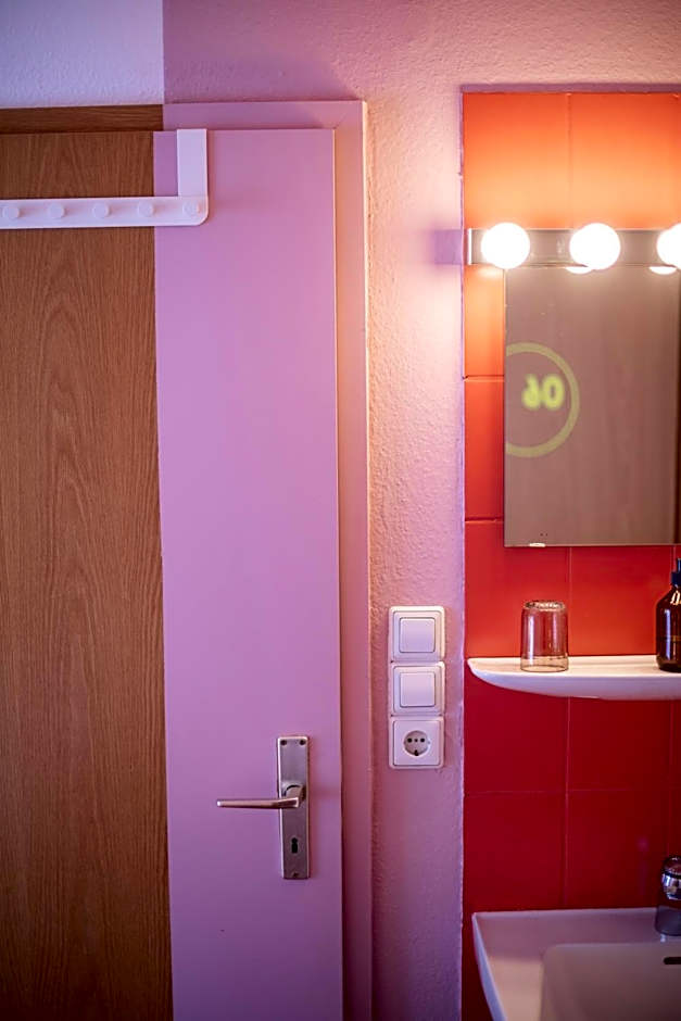 DAS SCHÖNE LEBEN Pop-Up Hotel