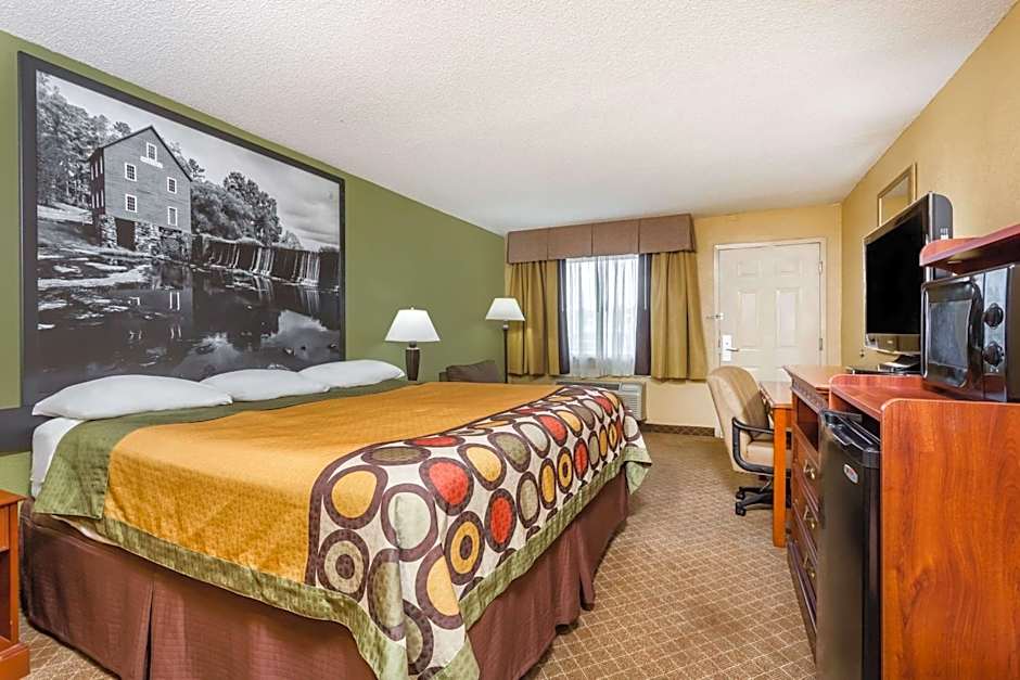 Super 8 by Wyndham Macon West