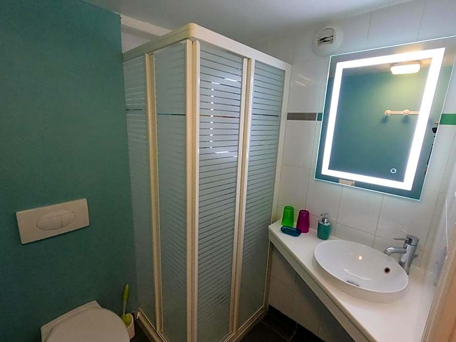 La Maison - Hôtel & Gîte