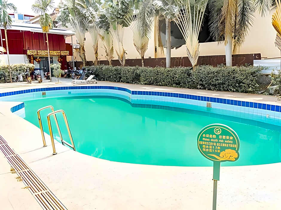 Jian Guo Grand Hotel