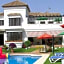 Beach and Golf Resort La Perla Miguel Adults Only