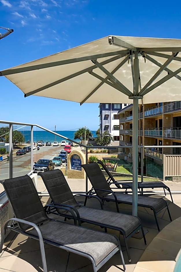 Merrima Court Holidays