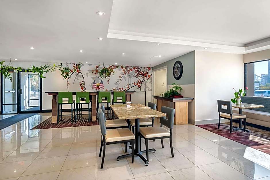 MainStay Suites Springfield IL