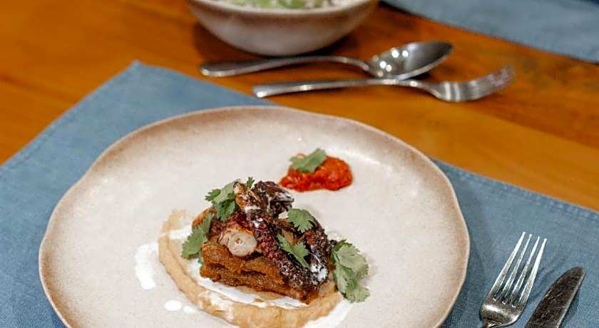 Boni Beach Lombok Hotel and Villas 