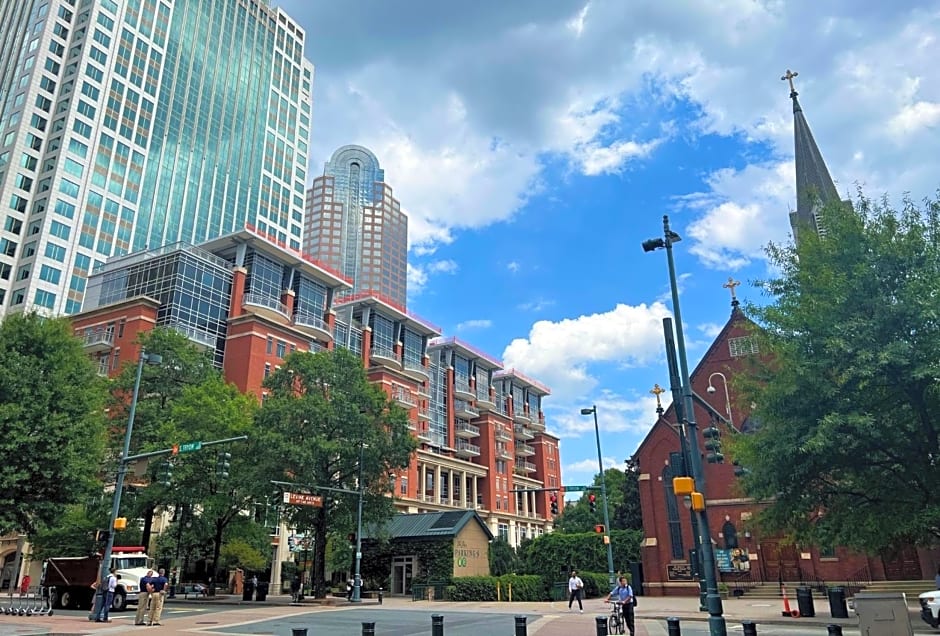 Bposhtels Charlotte