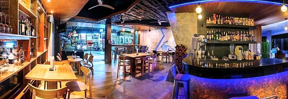 Hubtetl Patong Suite