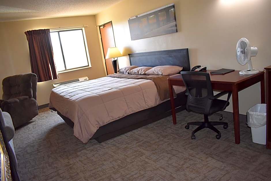 Heartland Hotel & Suites