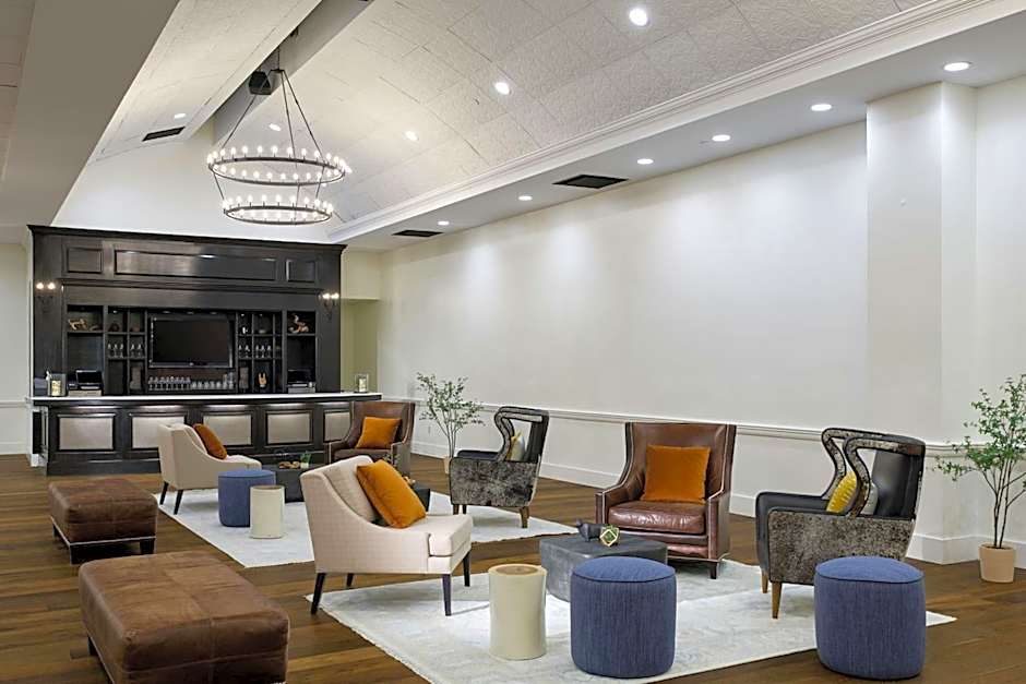 Renaissance by Marriott Austin Hotel