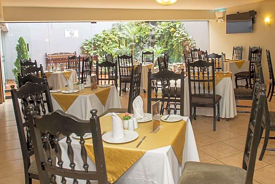 Thunderbird Carrera Hotel & Casino