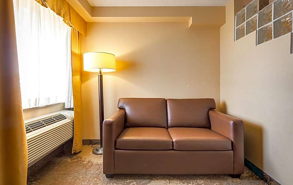 Monte Carlo Inn & Suites Downtown Markham