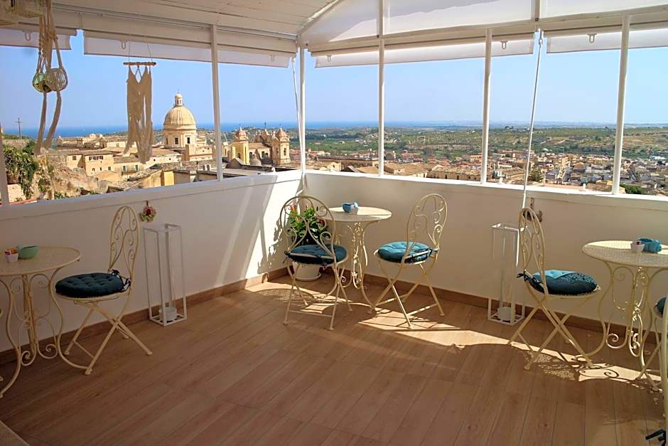 Noto Da QuassÃ¹ Relax B&B