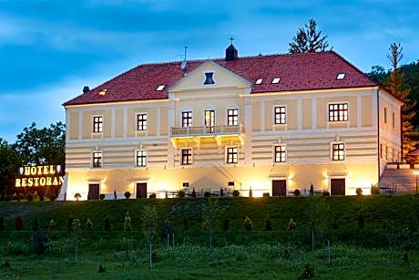 Hotel & Restoran Dvorac Gjalski