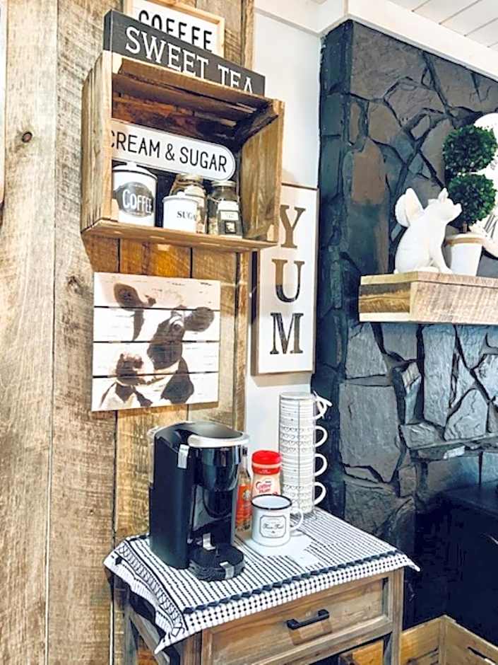 Beech Mountain SLOPES ARE OPEN! SKI SEASON, FREE sledding hill, Walk to Ski Shuttle