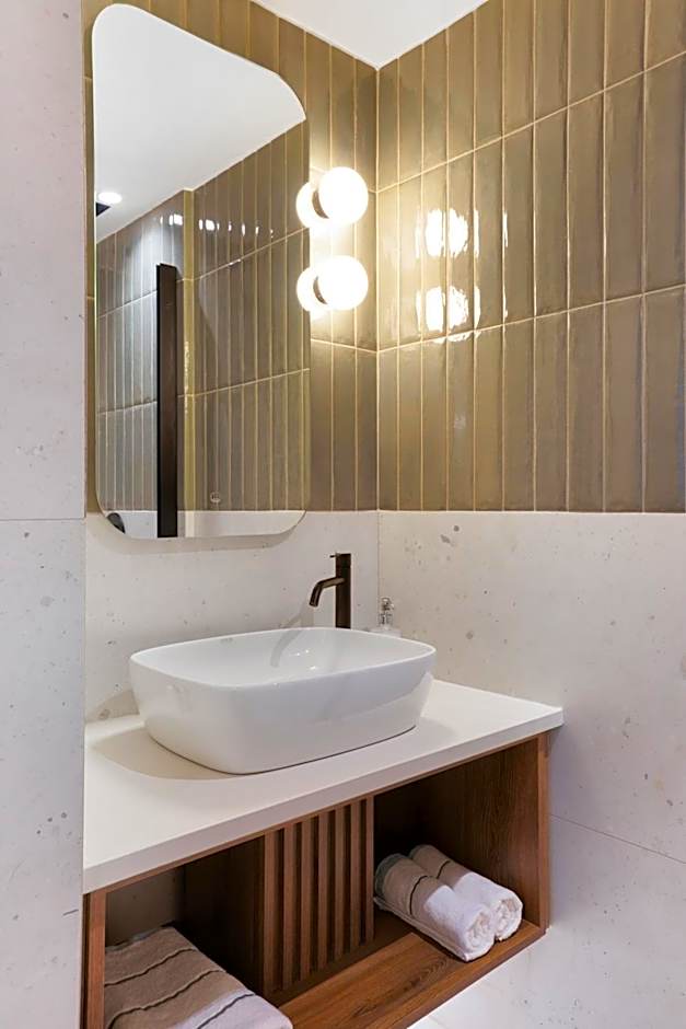 Legacy Gastro Suites
