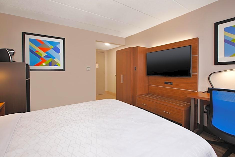 Holiday Inn Express Fairfax-Arlington Boulevard By IHG