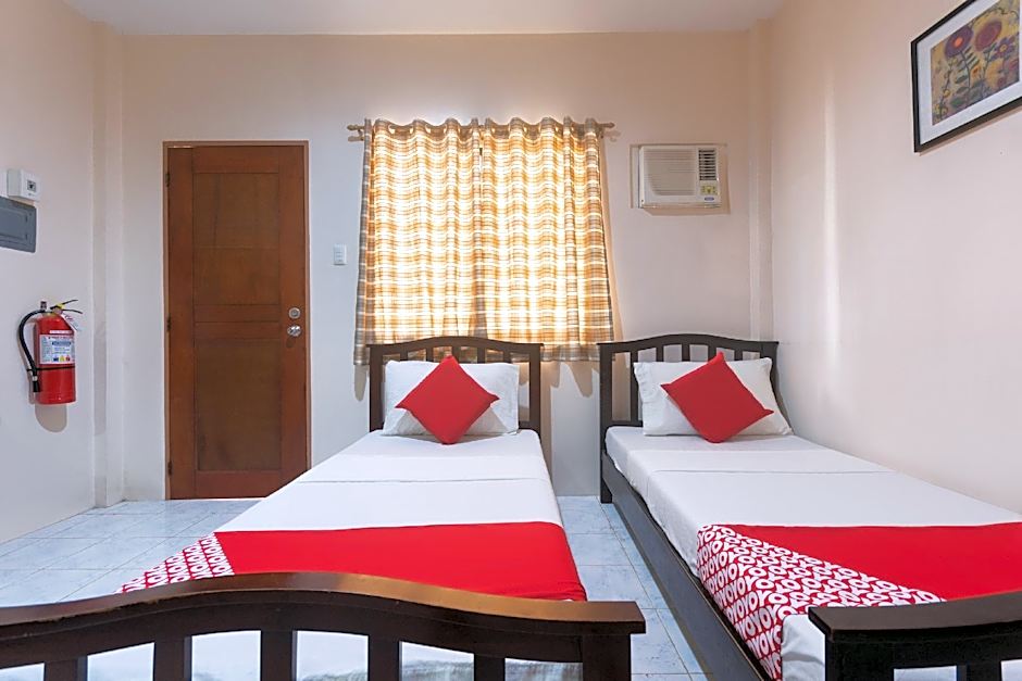 OYO 556 3j's And K Apartment